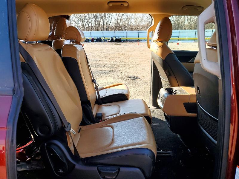 2022 KIA Carnival lx