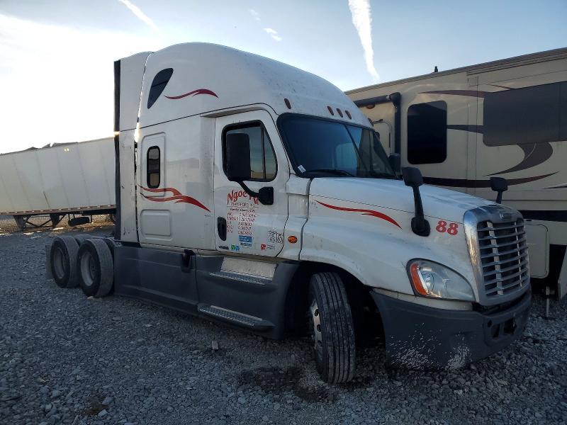 2019 Freightliner Cascadia 125 Semi Truck
