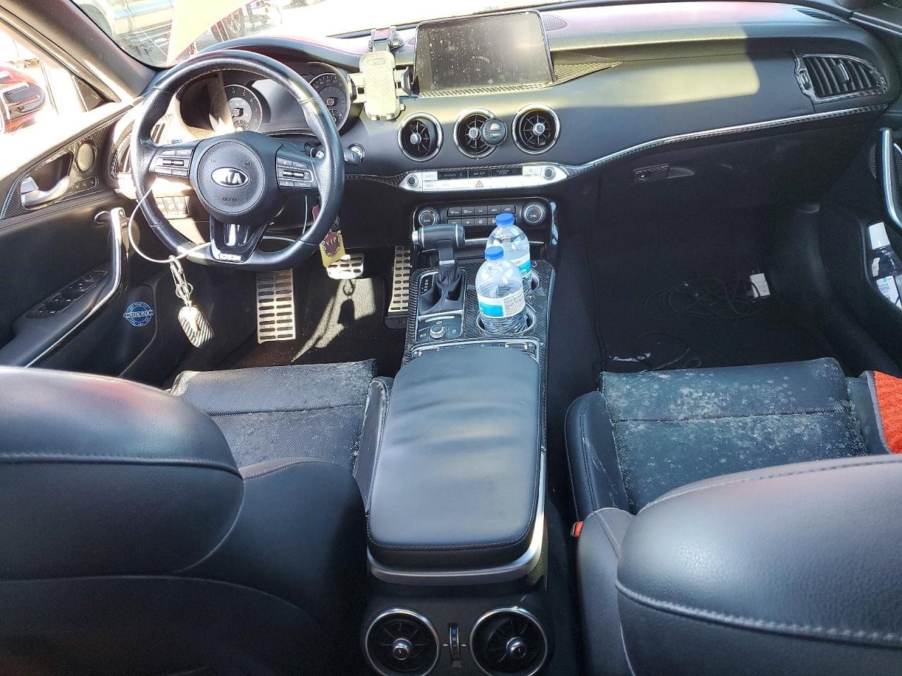 2019 KIA Stinger GT1