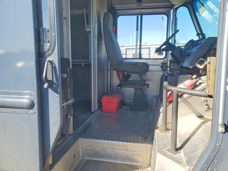 2020 Freightliner Mt 45G Delivery Truck