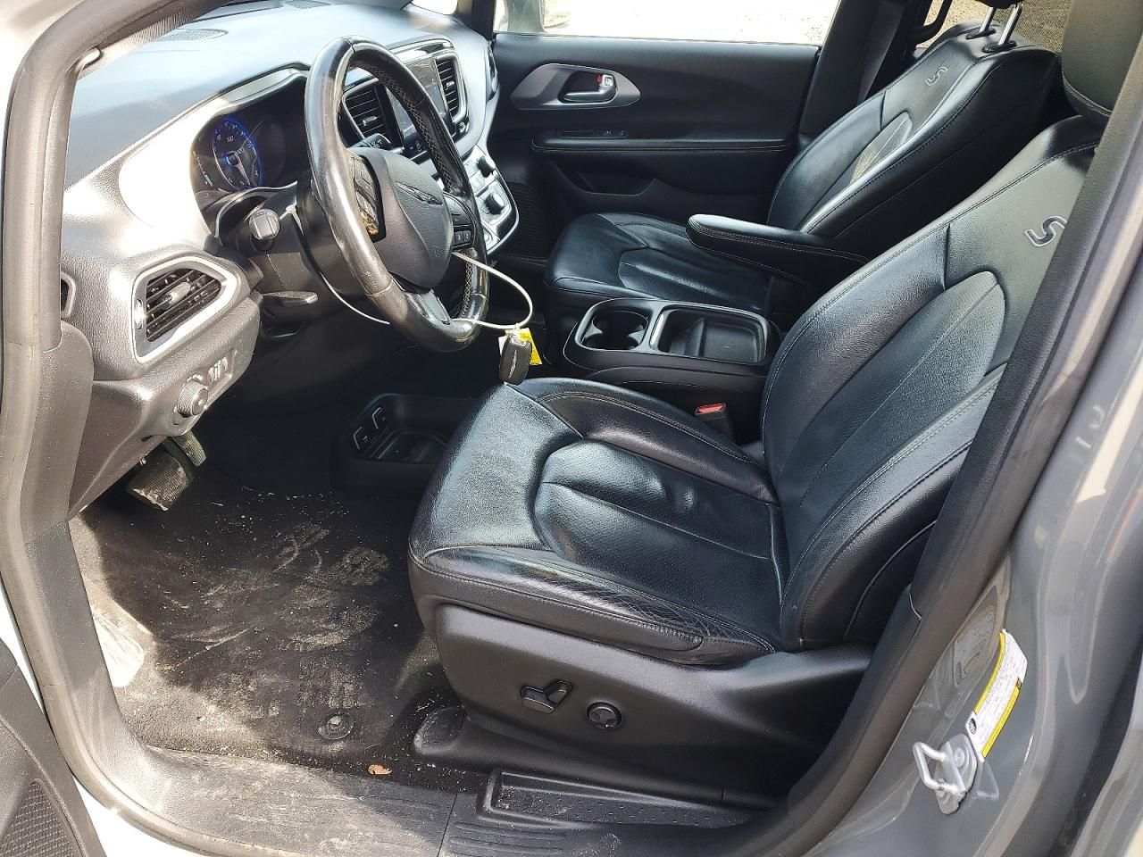 2020 Chrysler Pacifica Touring l