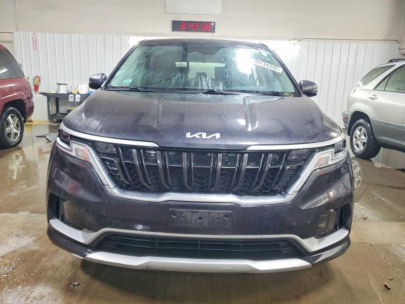 2022 KIA Carnival lx