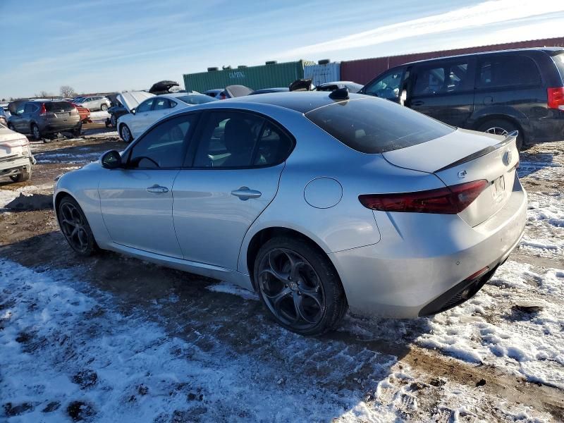 2018 Alfa Romeo Giulia ti Q4