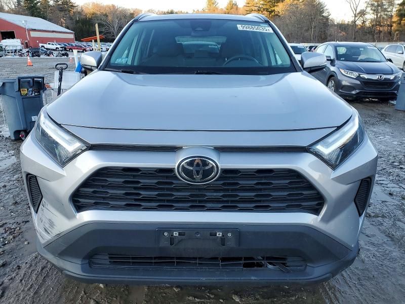 2022 Toyota Rav4 xle