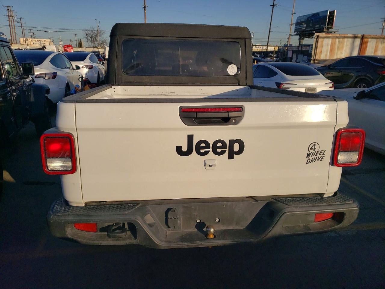 2023 Jeep Gladiator Sport