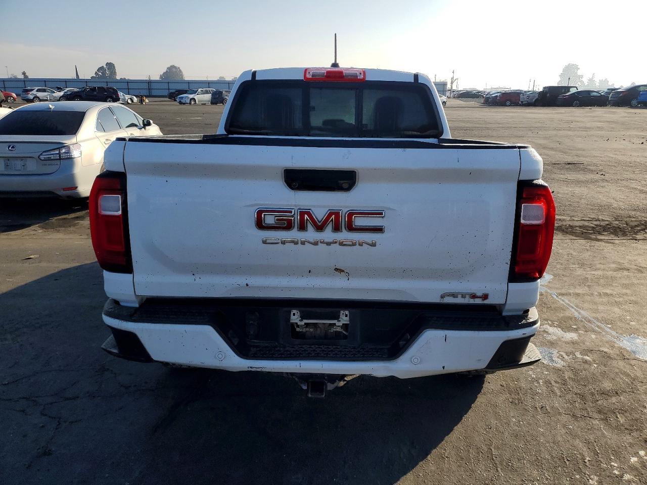 2023 GMC Canyon AT4