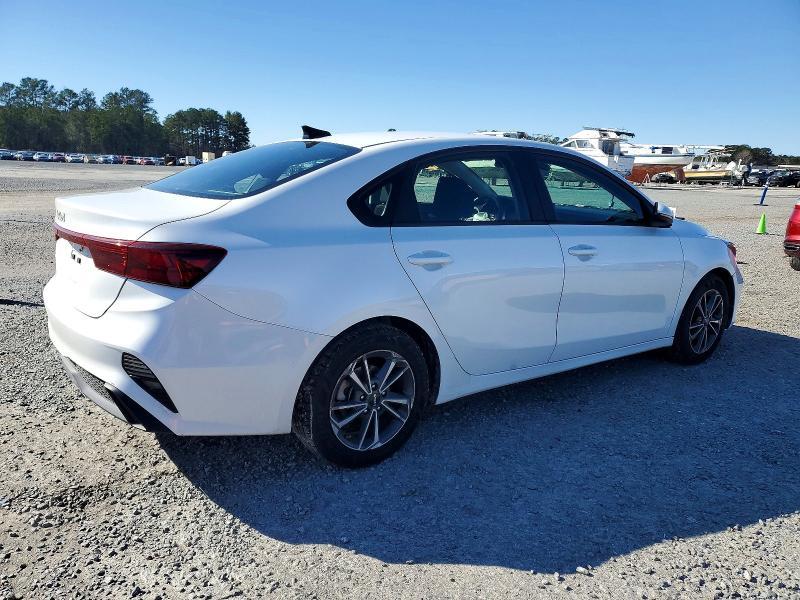 2024 KIA Forte lx