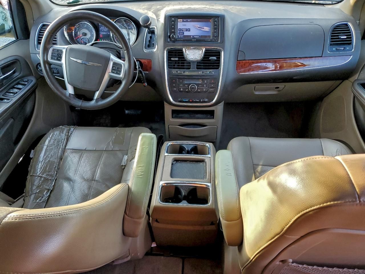 2012 Chrysler Town & Country Touring l