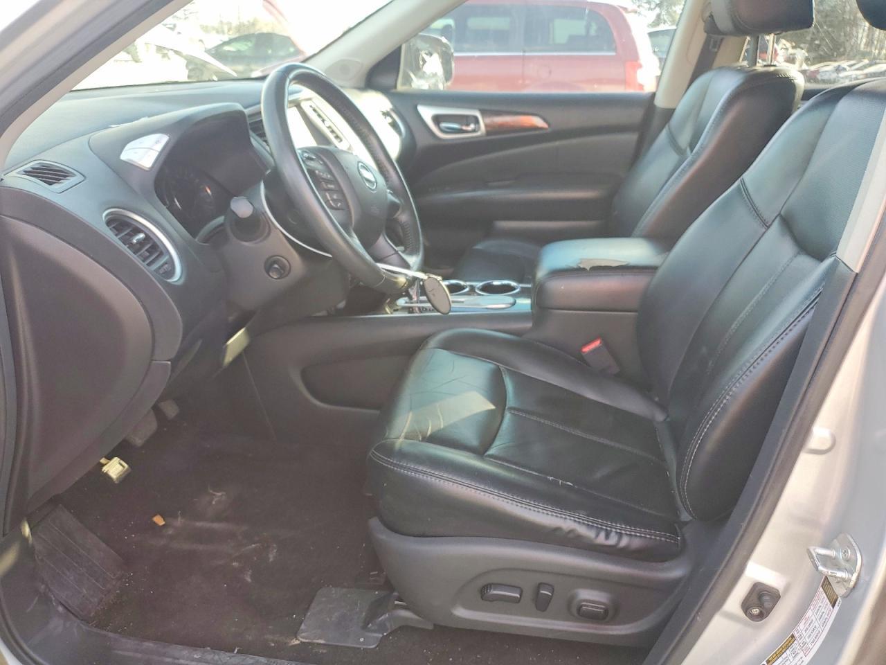 2014 Nissan Pathfinder s