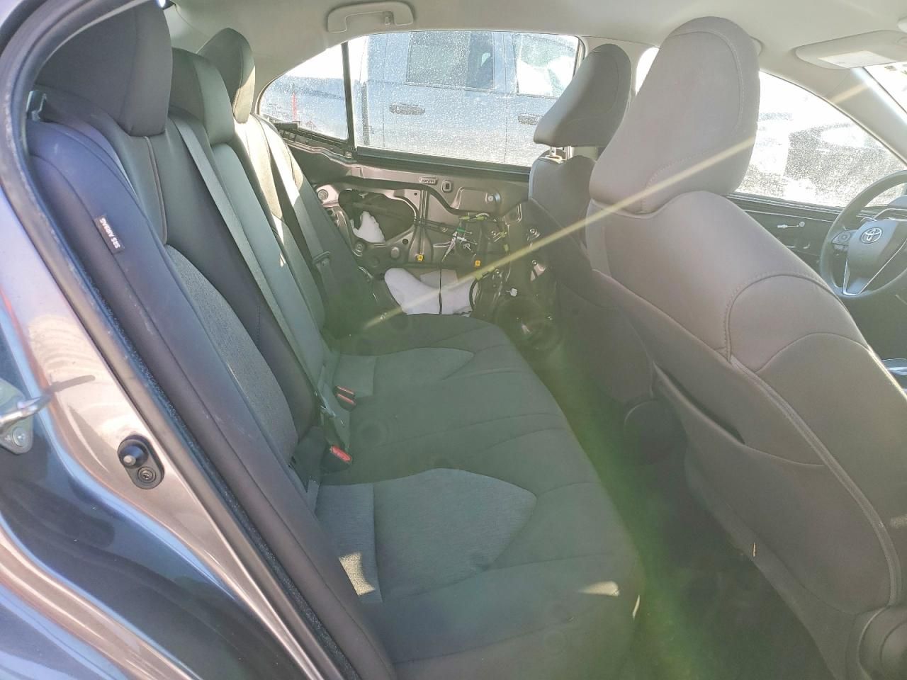 2020 Toyota Camry le