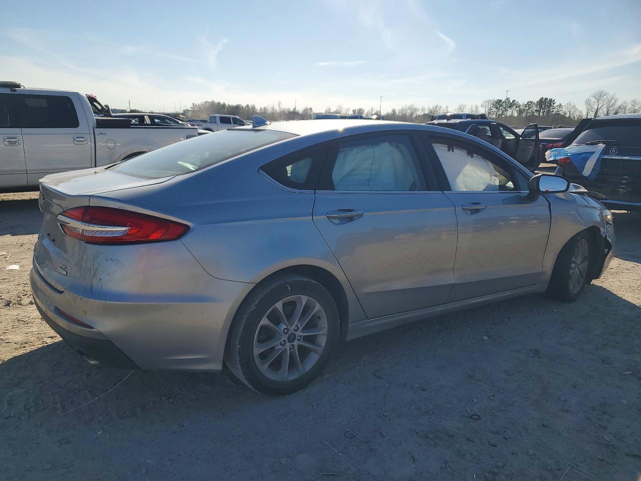 2020 Ford Fusion se
