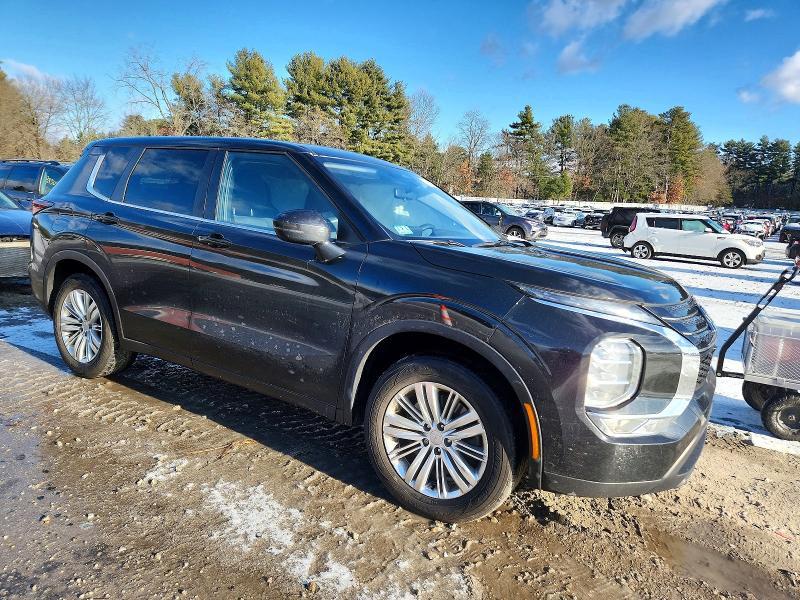 2022 Mitsubishi Outlander es