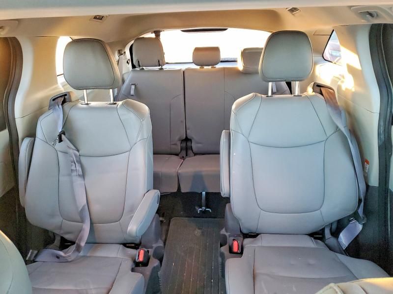 2022 Toyota Sienna