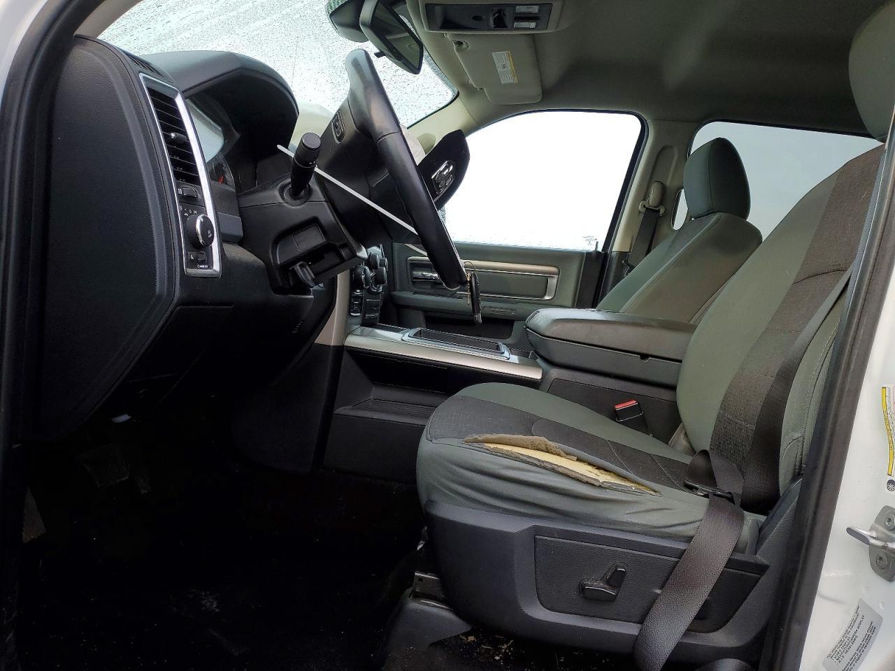 2015 Dodge Ram 1500 slt