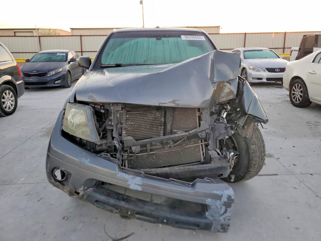 2016 Nissan Frontier s