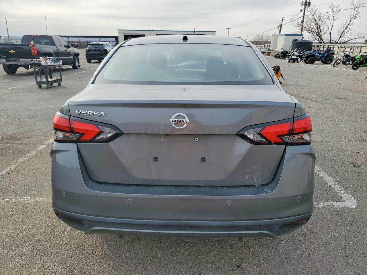 2020 Nissan Versa s