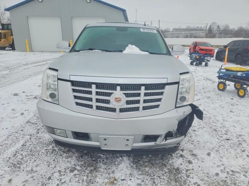 2013 Cadillac Escalade Luxury
