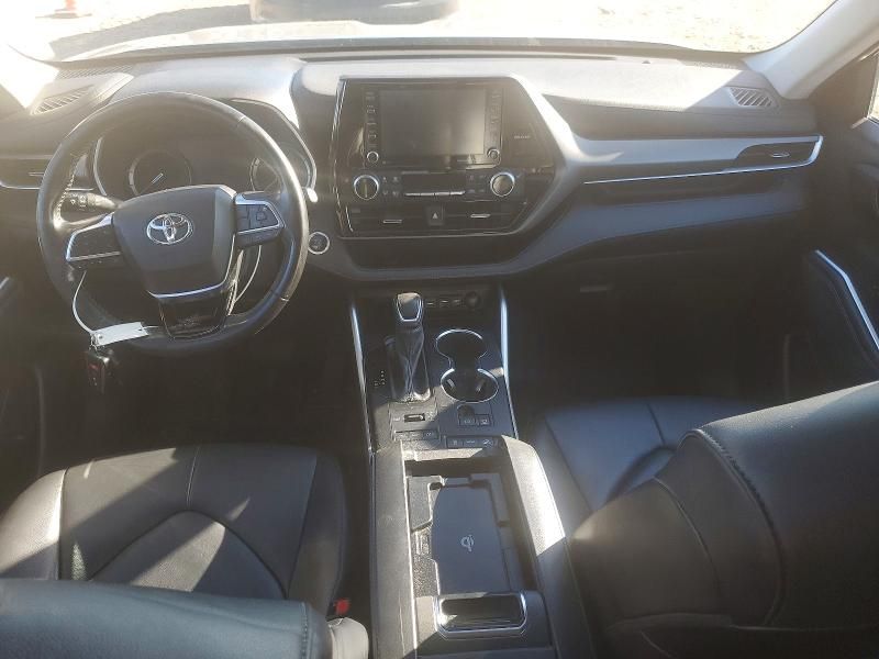 2021 Toyota Highlander xle