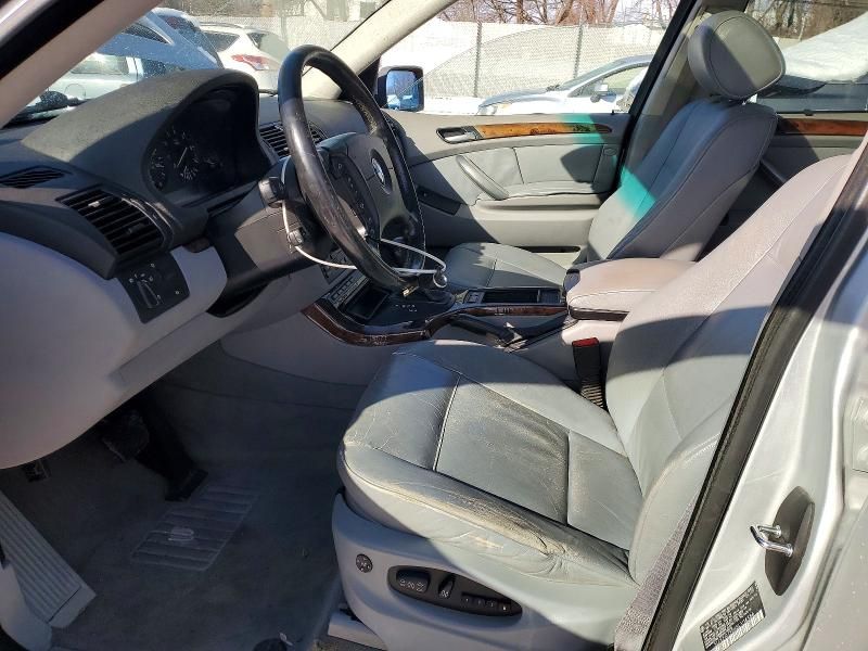 2005 BMW X5 3.0i