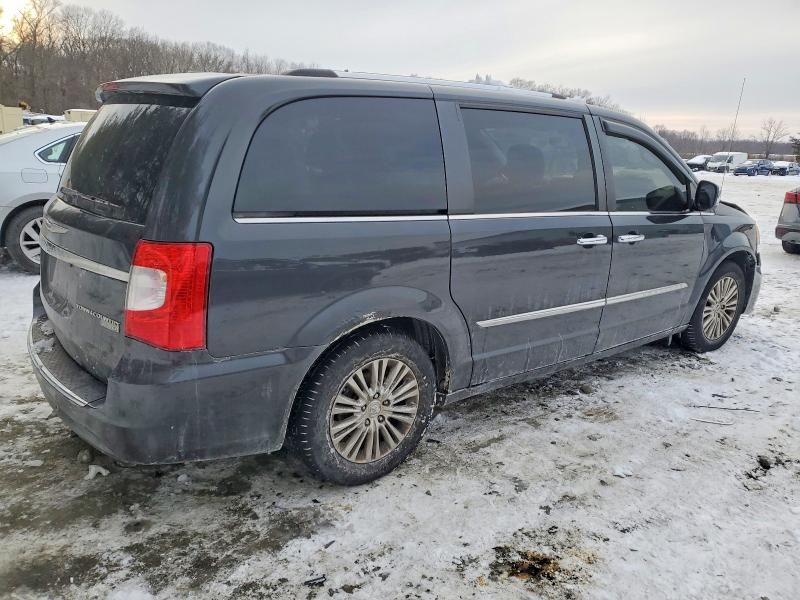 2011 Chrysler Town & Country Limited