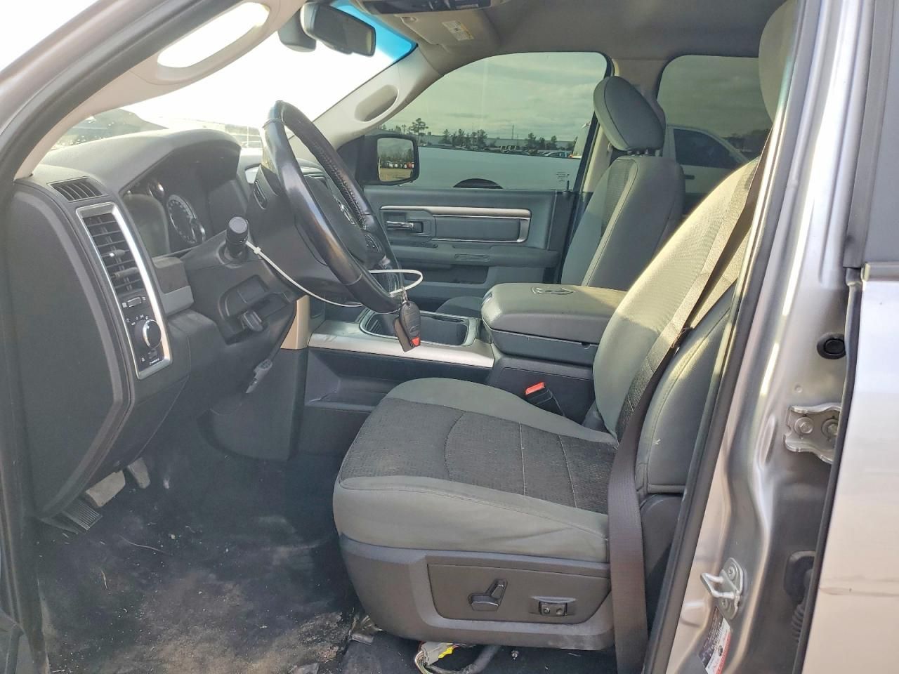 2020 Dodge Ram 1500 Classic slt