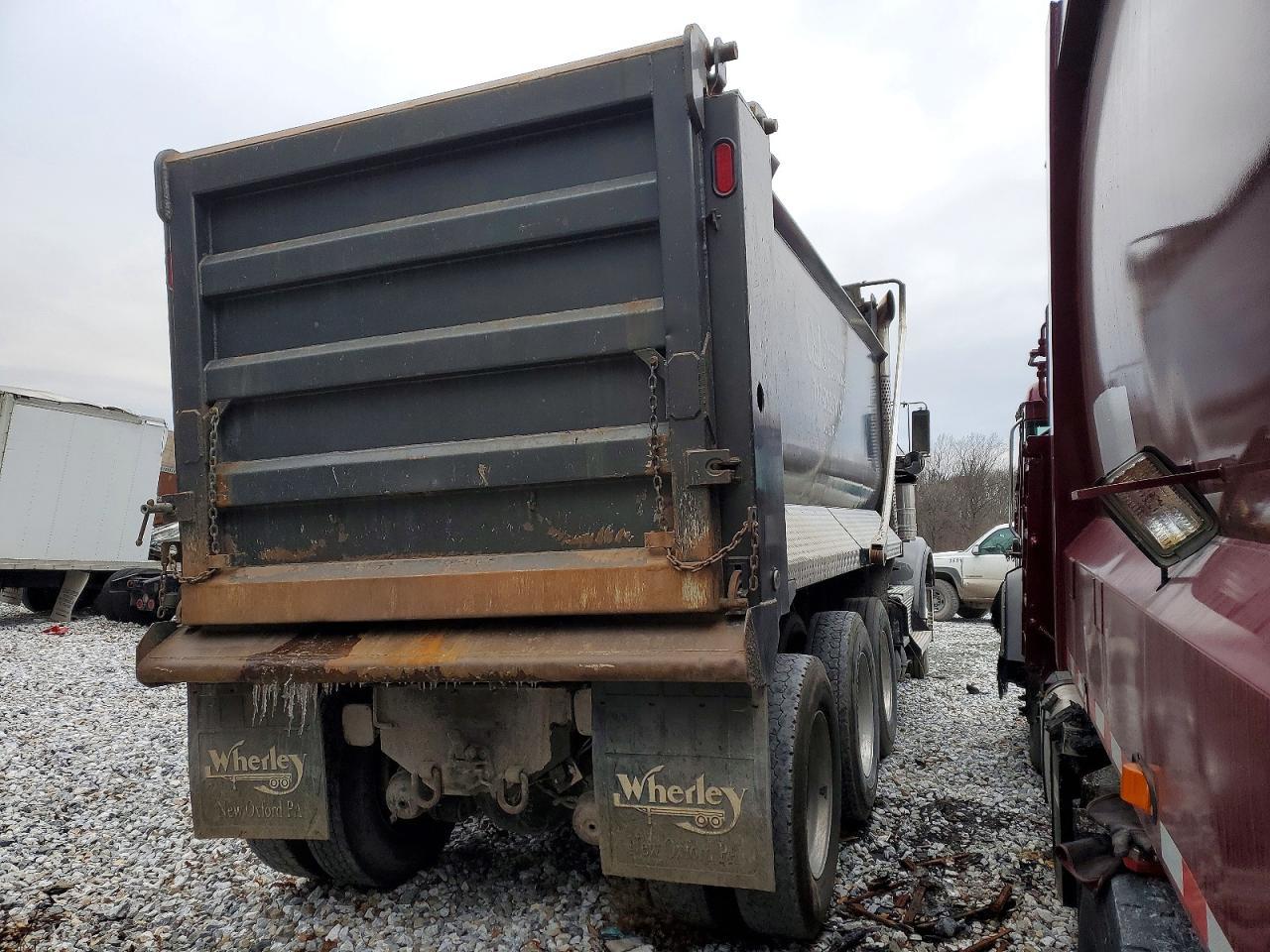 2016 Kenworth Construction W900