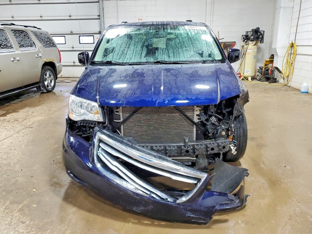 2011 Chrysler Town & Country Touring l