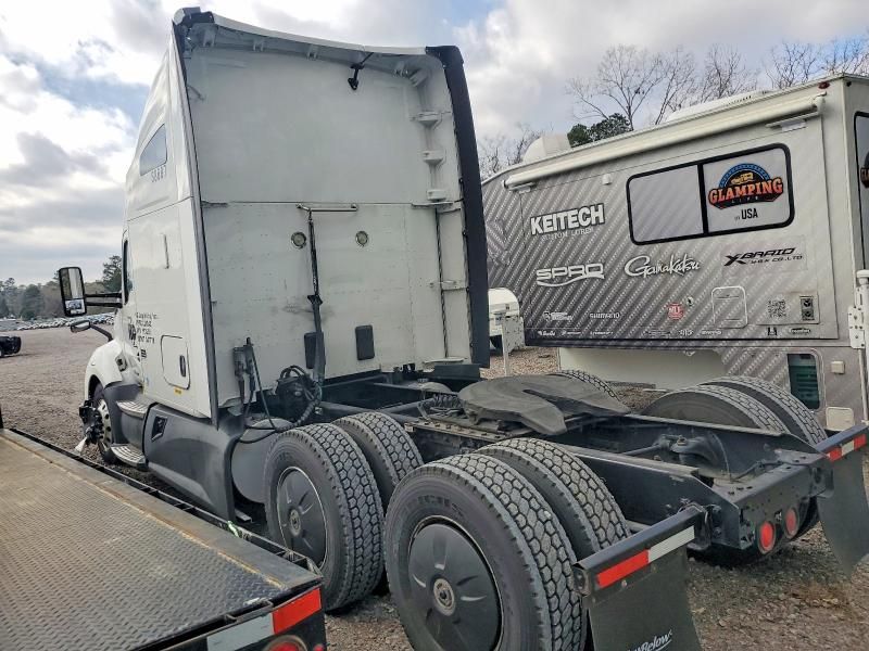 2019 Kenworth Construction T680