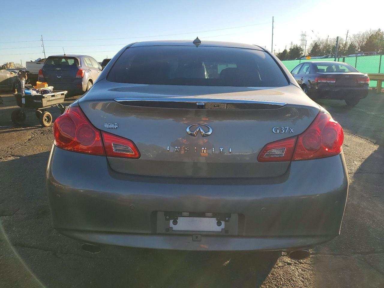 2013 Infiniti G37