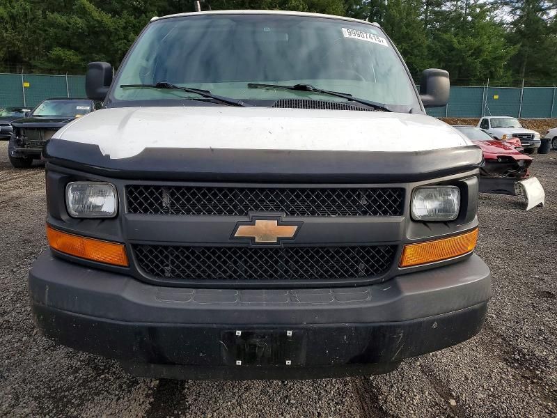 2016 Chevrolet Express G2500 Delivery Van