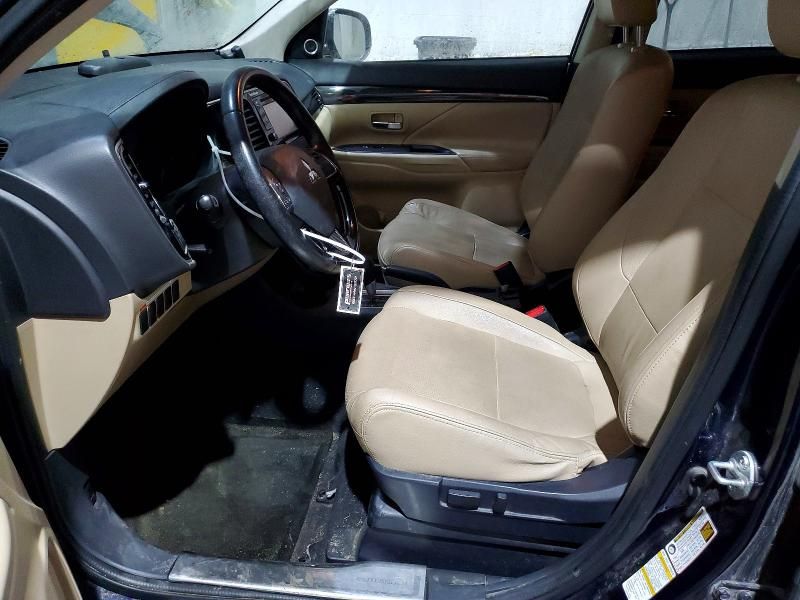 2016 Mitsubishi Outlander se