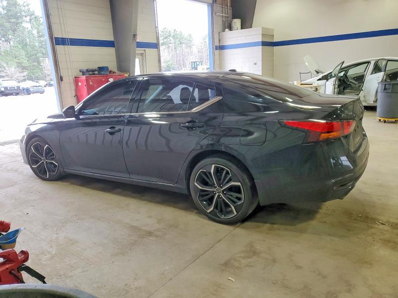2024 Nissan Altima sr