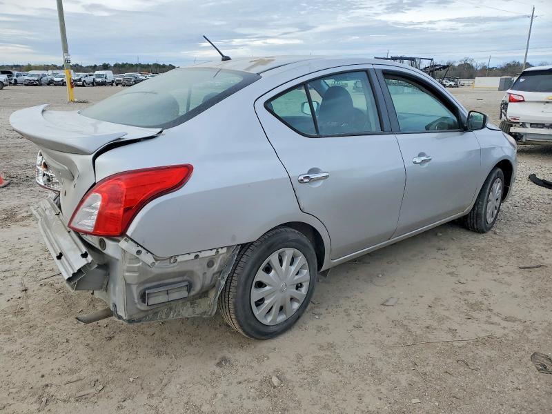 2019 Nissan Versa s