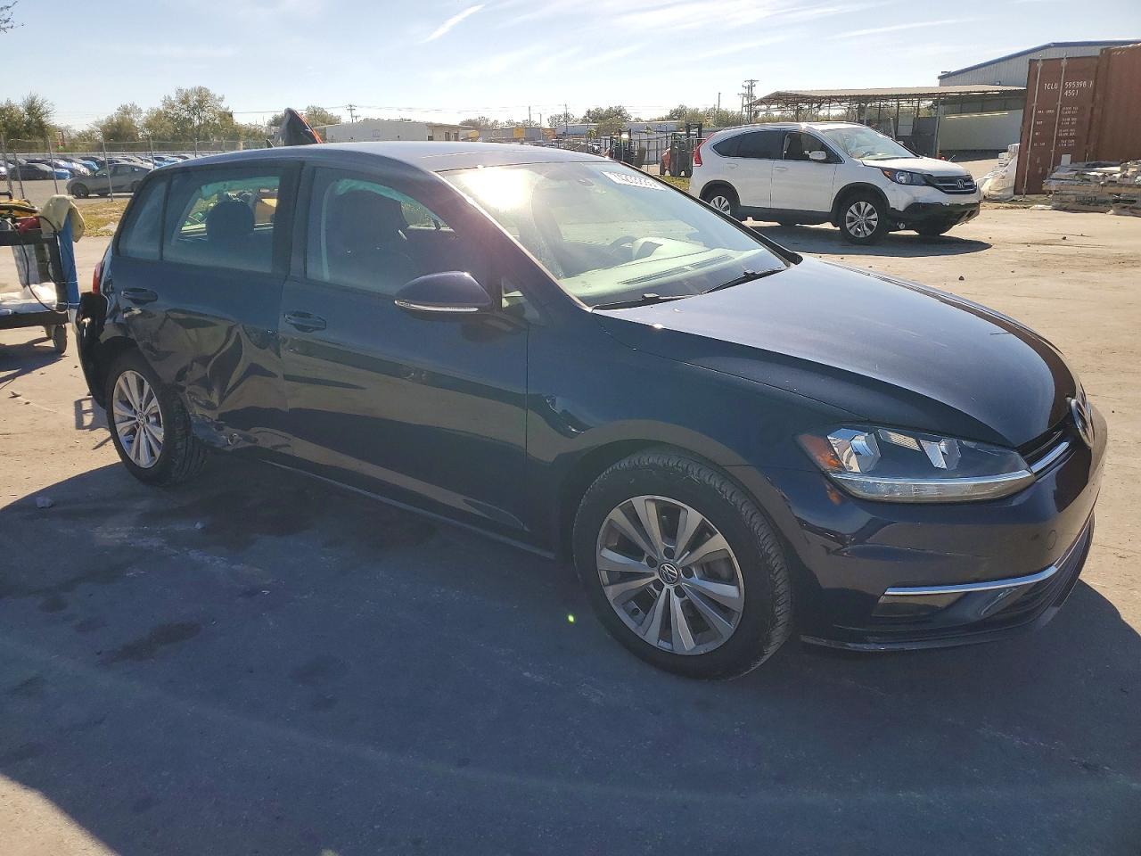 2018 Volkswagen Golf s