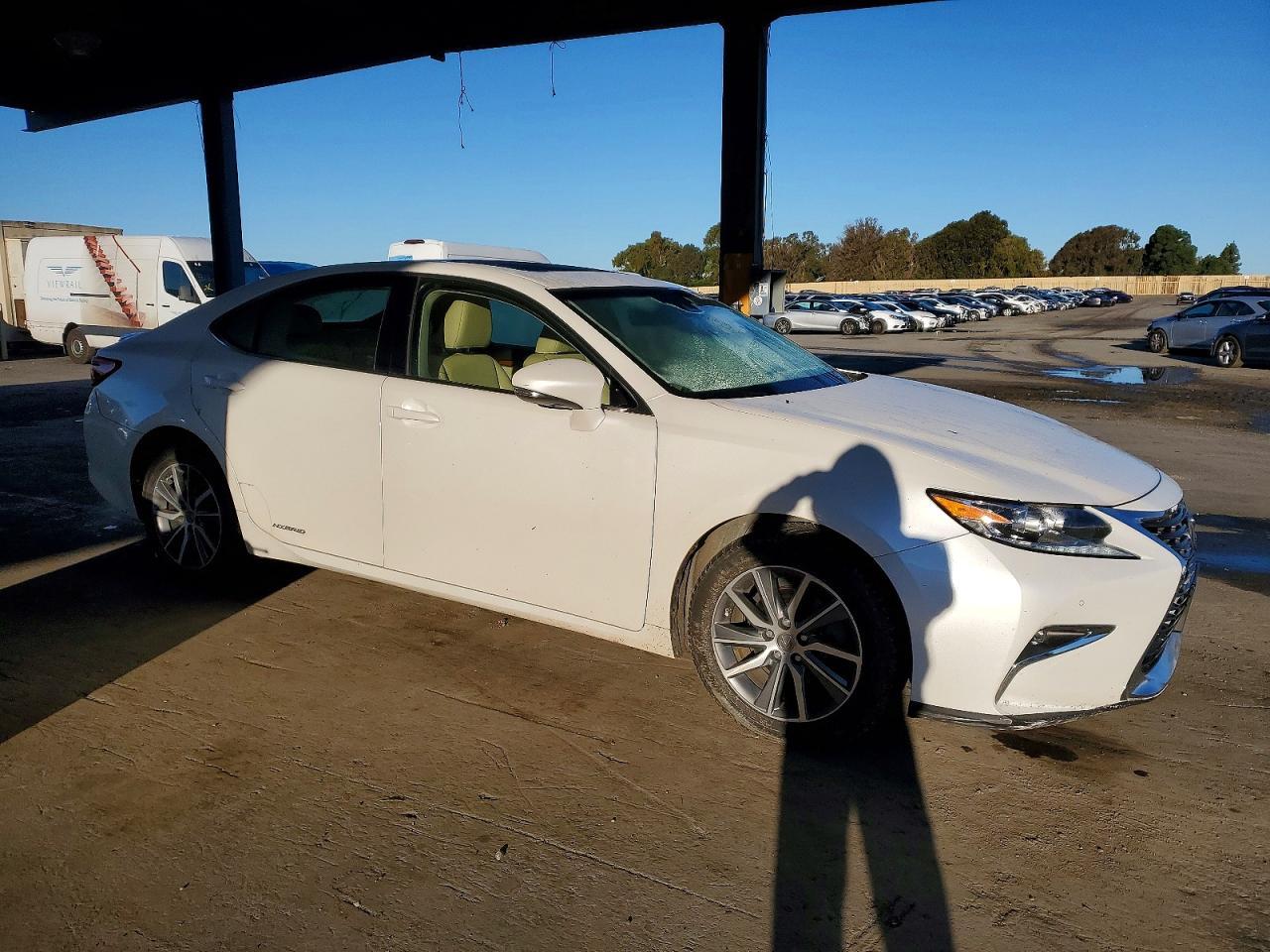 2017 Lexus Es 300h