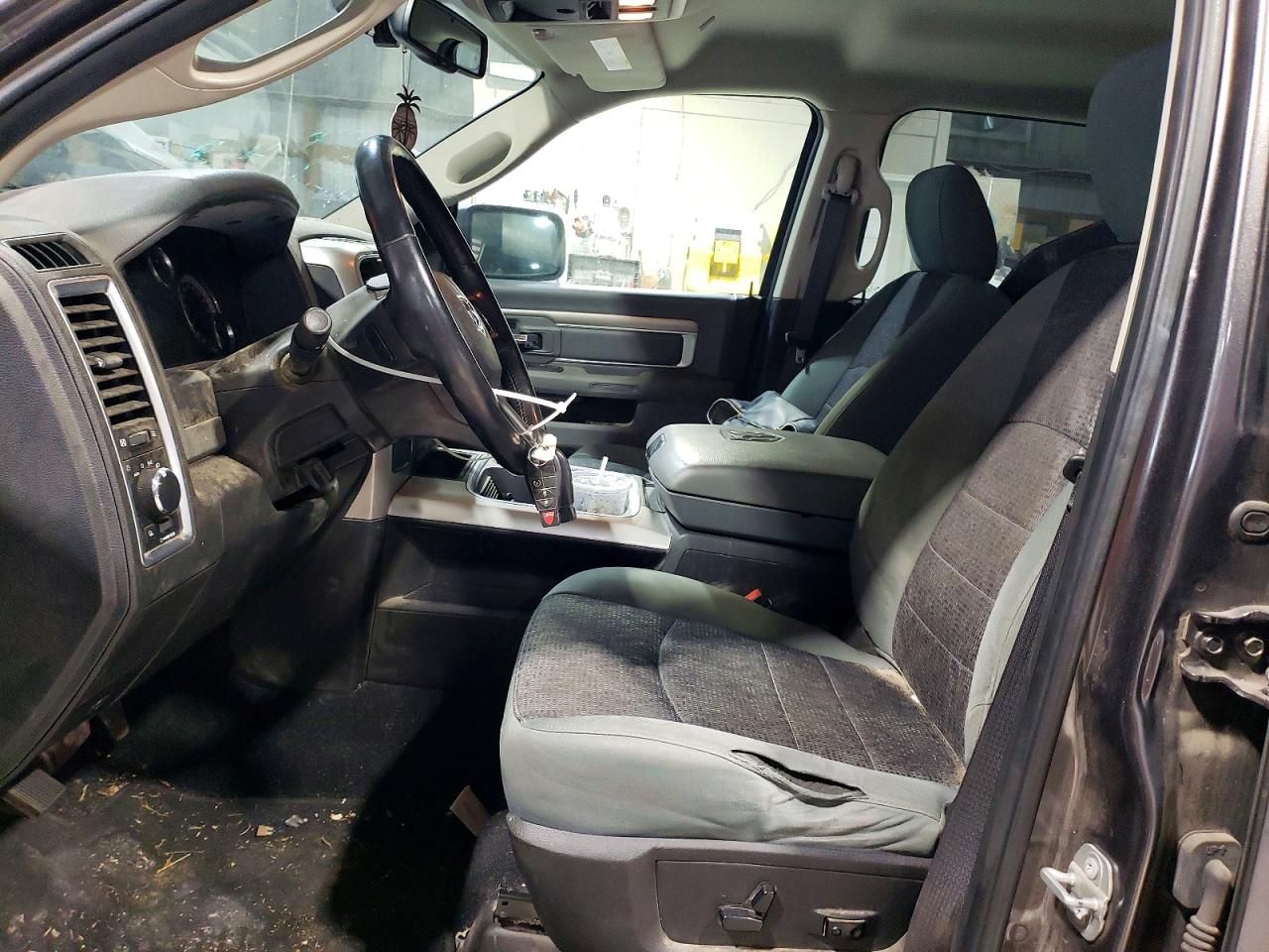 2020 Dodge Ram 1500 Classic slt