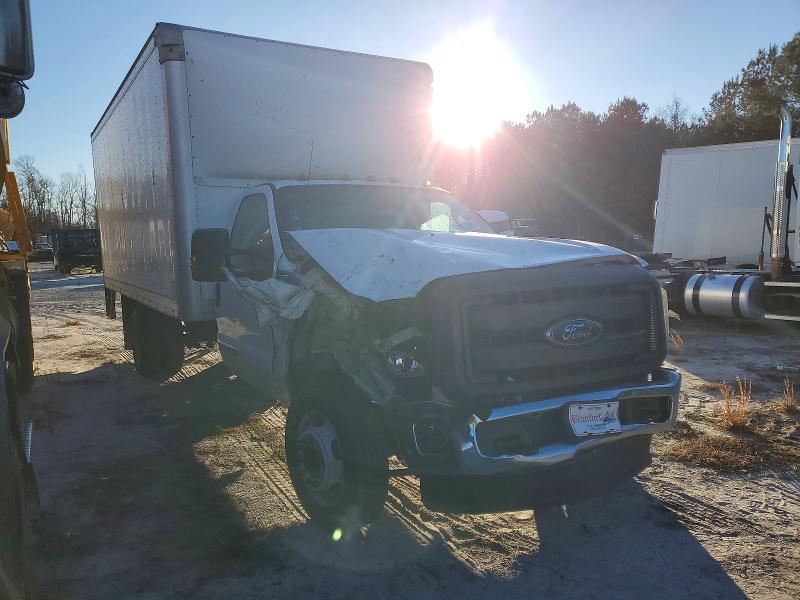 2016 Ford F550 Super Duty box Truck