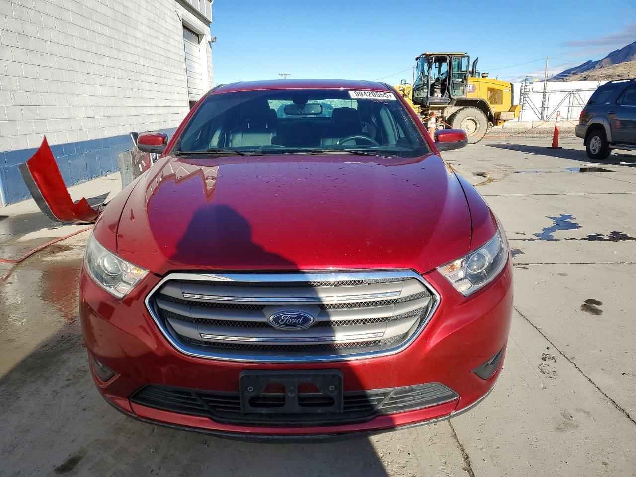 2018 Ford Taurus sel