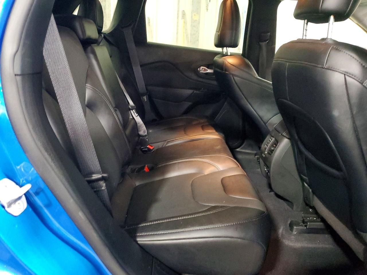 2023 Jeep Cherokee Altitude lux