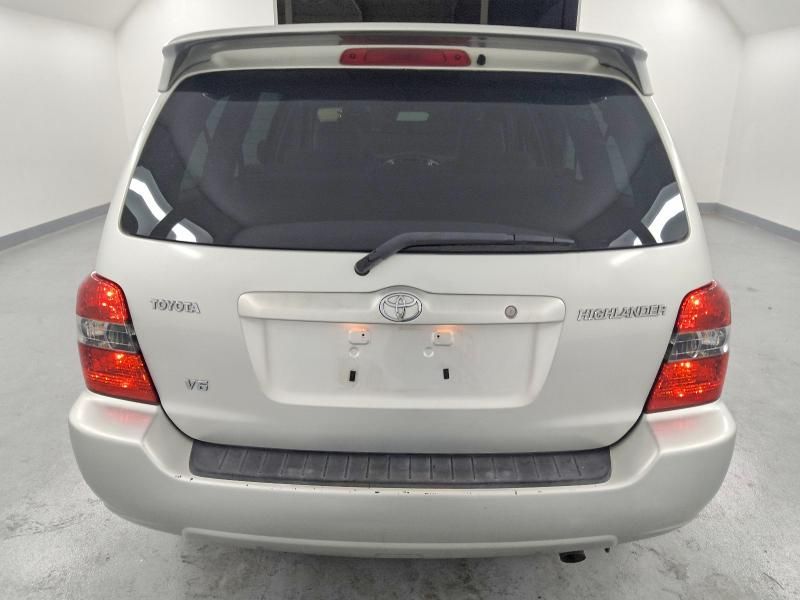 2004 Toyota Highlander Base