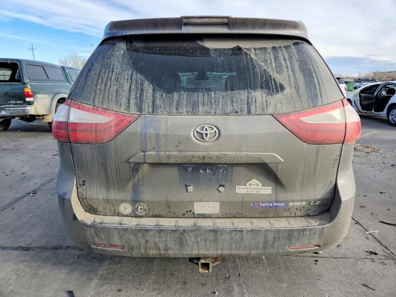 2019 Toyota Sienna le