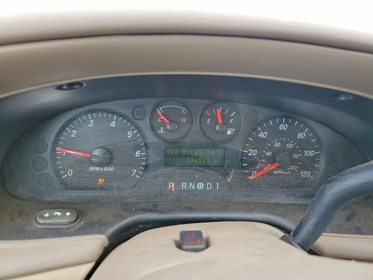 2004 Ford Taurus se