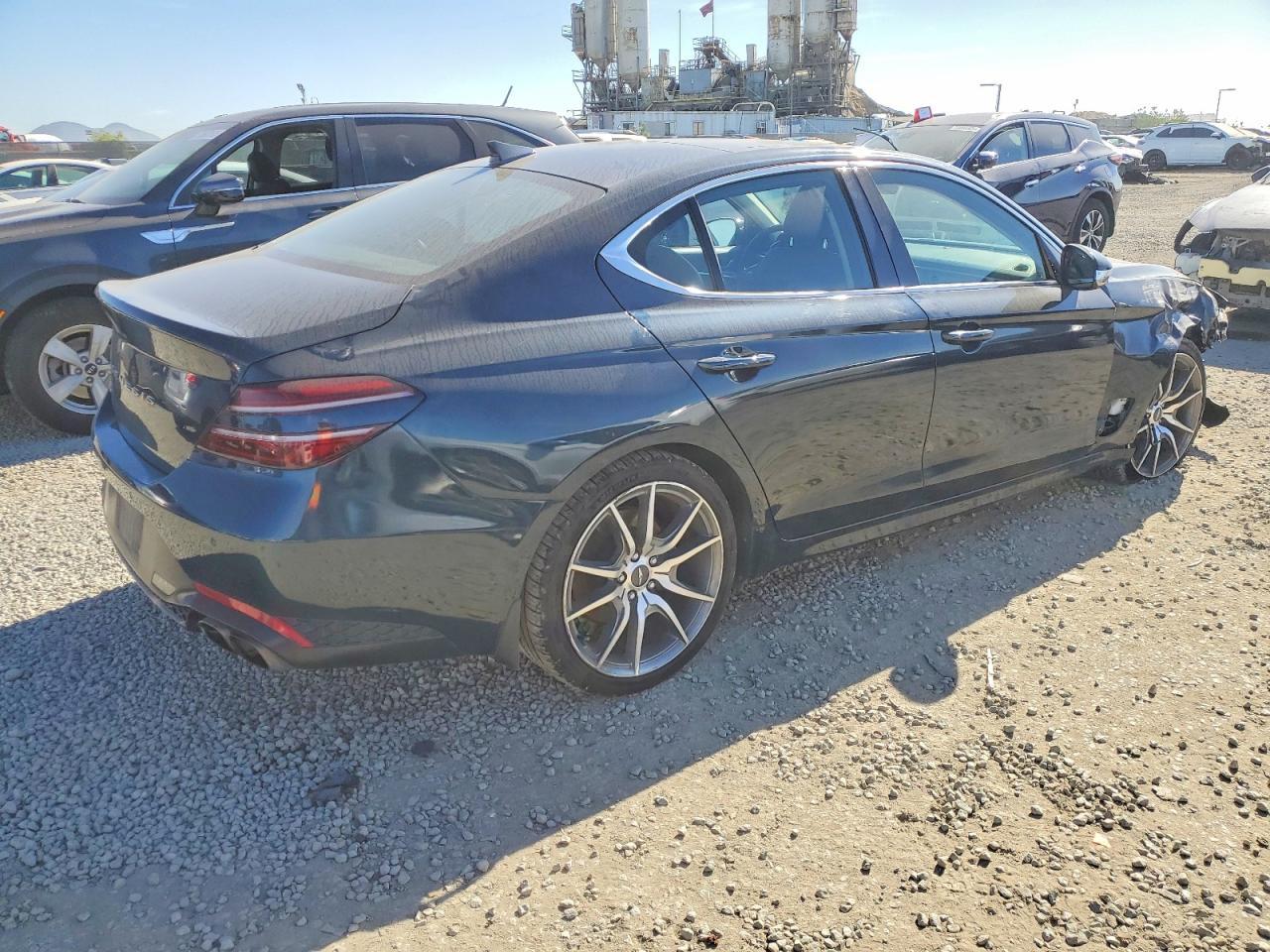 2022 Genesis G70 Base