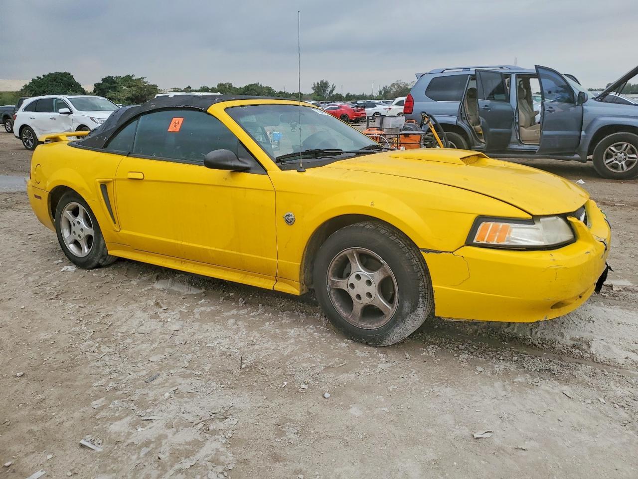 2004 Ford Mustang