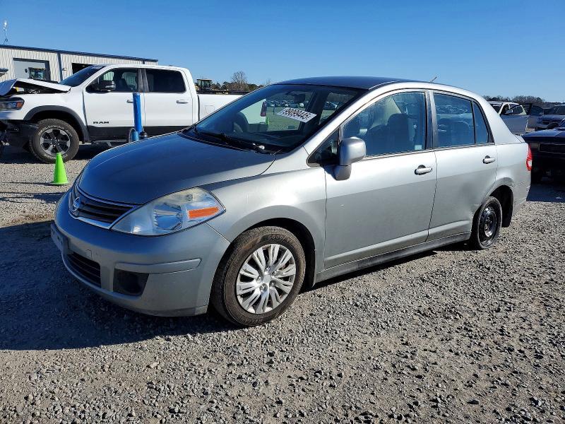 2010 Nissan Versa s