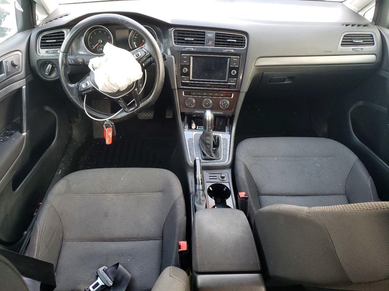 2018 Volkswagen Golf s