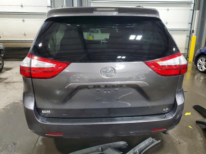 2016 Toyota Sienna le