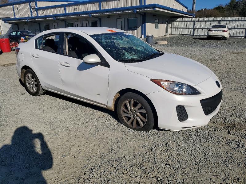 2013 Mazda 3 I