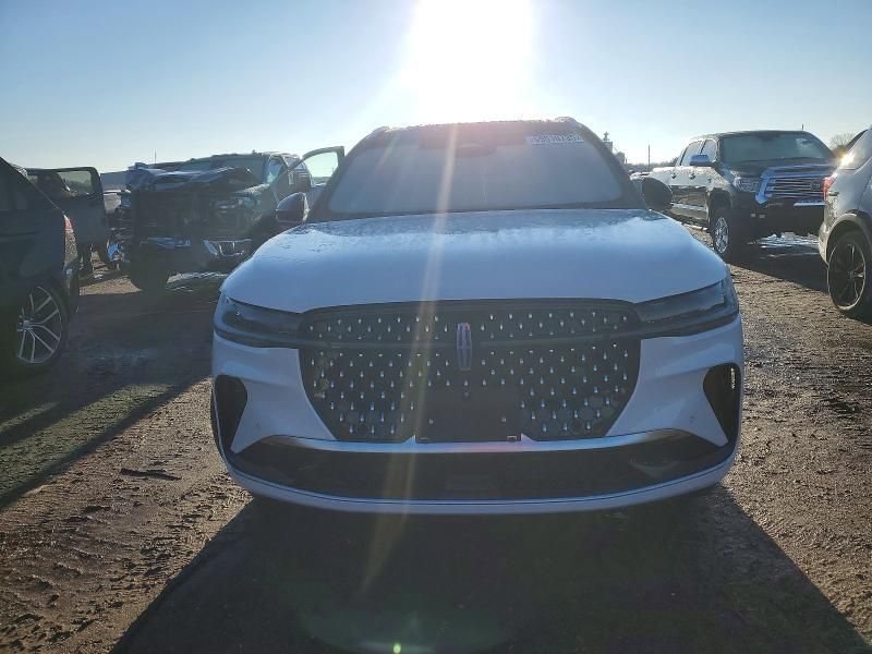 2025 Lincoln Nautilus Reserve