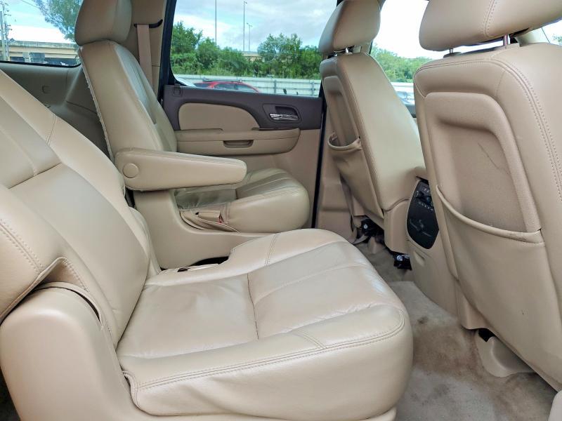 2011 Chevrolet Suburban C1500 lt